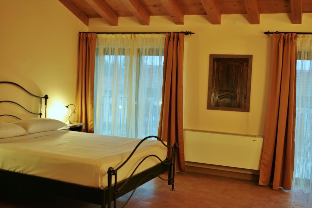 Agriturismo Cavrigo Lodi Oda fotoğraf